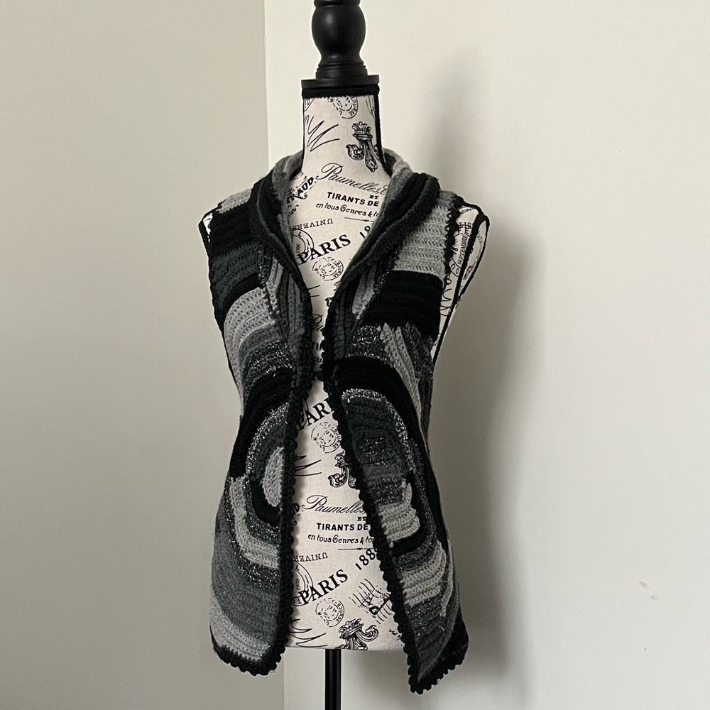 Knitted vest - women’s size small